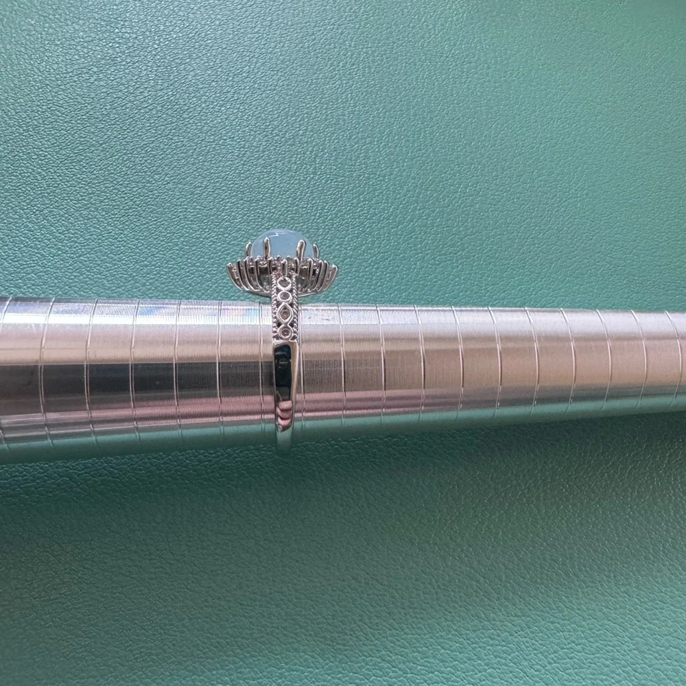 Fragrant jewels Moonstone and Silver ring. NWOT. Size 9